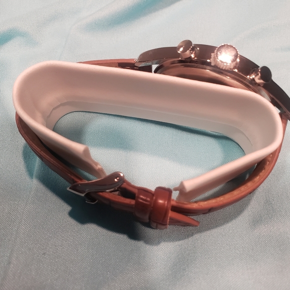 Van Heusen mens watch - Picture 3 of 4